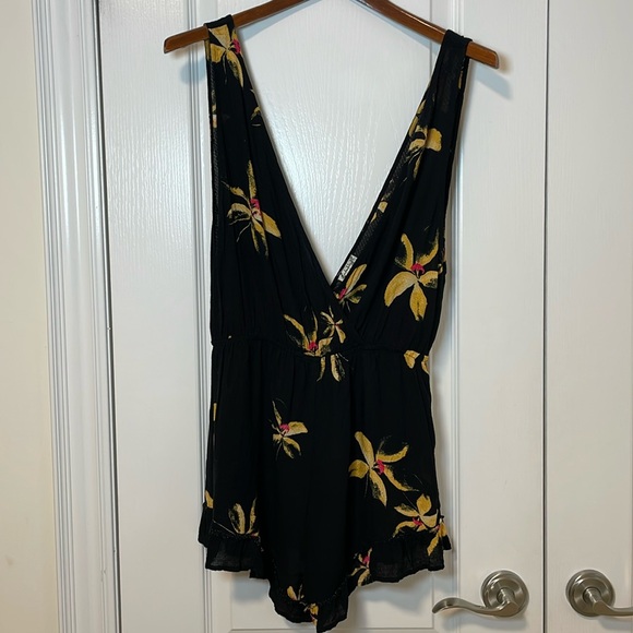 Free People FP Intimately Black Floral Surplice Ruffle Shorts Romper Small - Picture 3 of 9